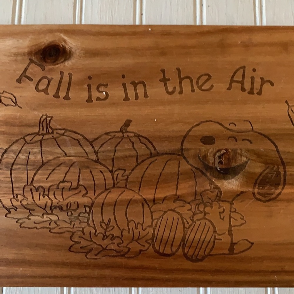 Peanuts: Snoopy fall theme cheese board.